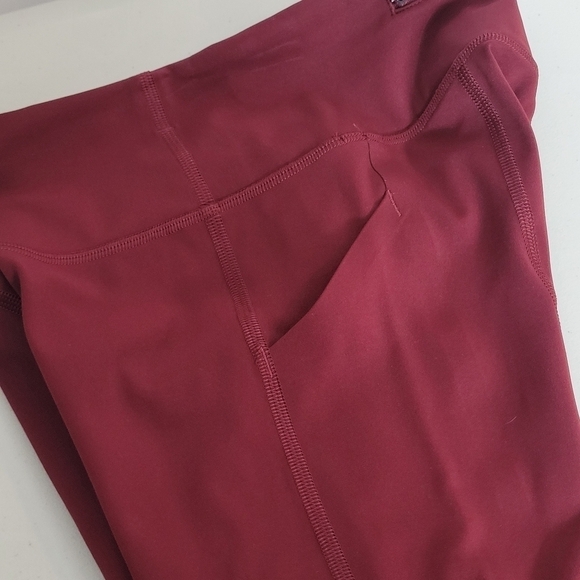 Lululemon Pace Rival Crop 22" Leggings - Size 2 - Picture 9 of 14